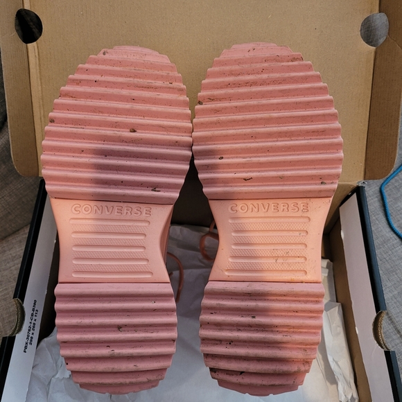 SOLD Converse Platform Run Star Hike Boots. - Picture 6 of 9